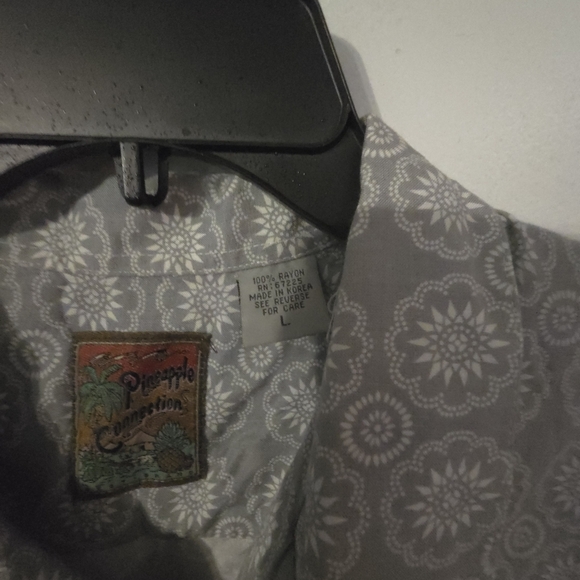 Pineapple Connection Gray Floral Mens Shirt Large - Picture 2 of 3